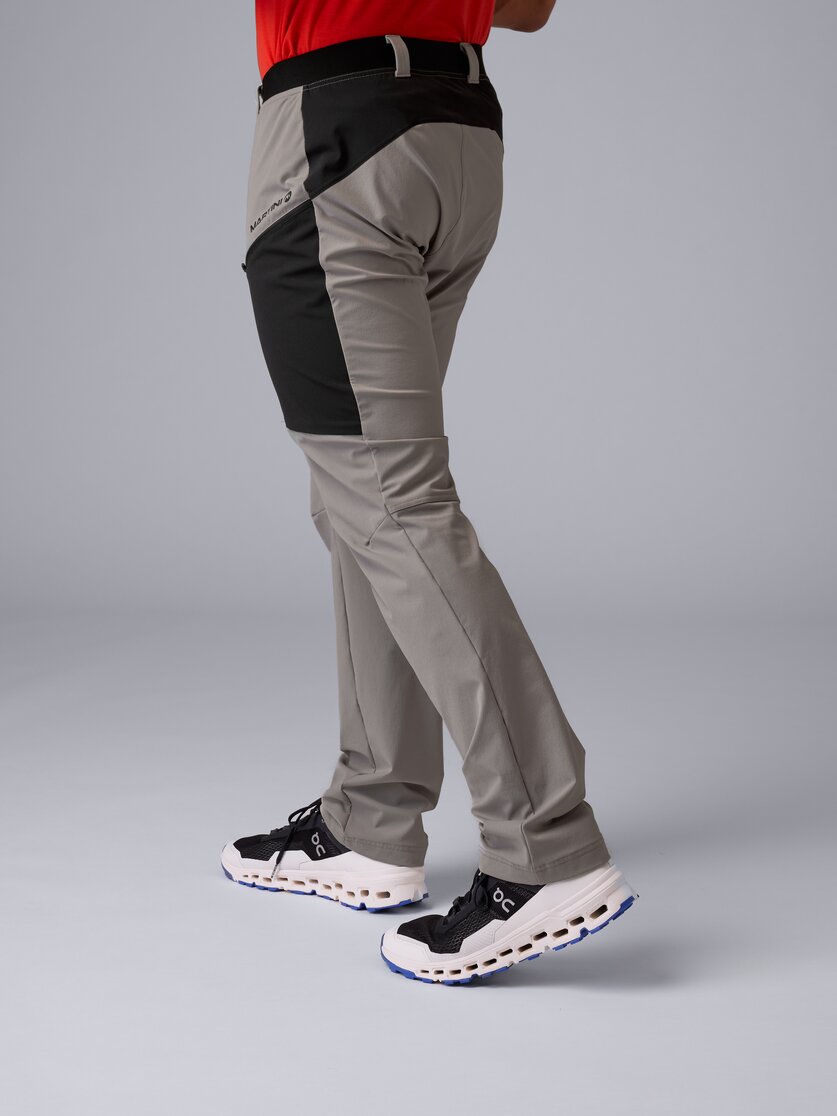 Martini Sportswear - Daybreaker Pants M - Lange Hosen in black - Rückansicht Model - Herren