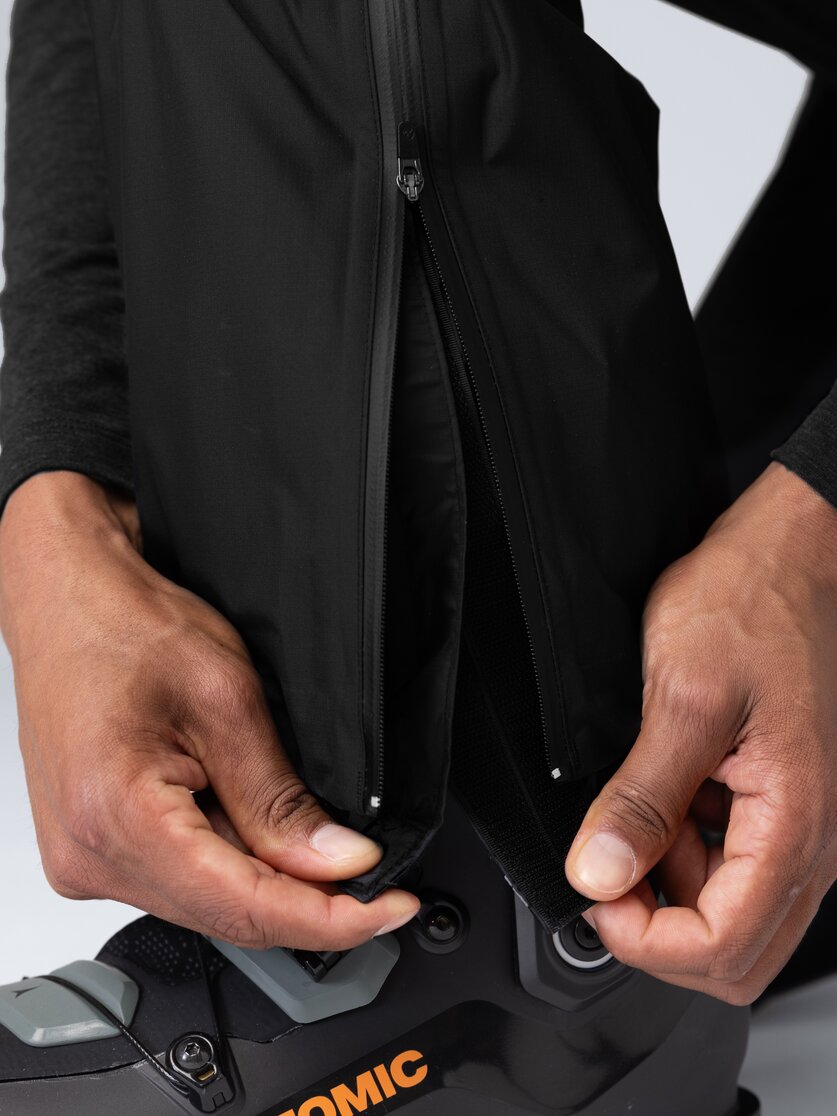 Martini Sportswear - Yalca 2.5L Pants Uni - Hardshell pants in black - Detail 4 - Unisex