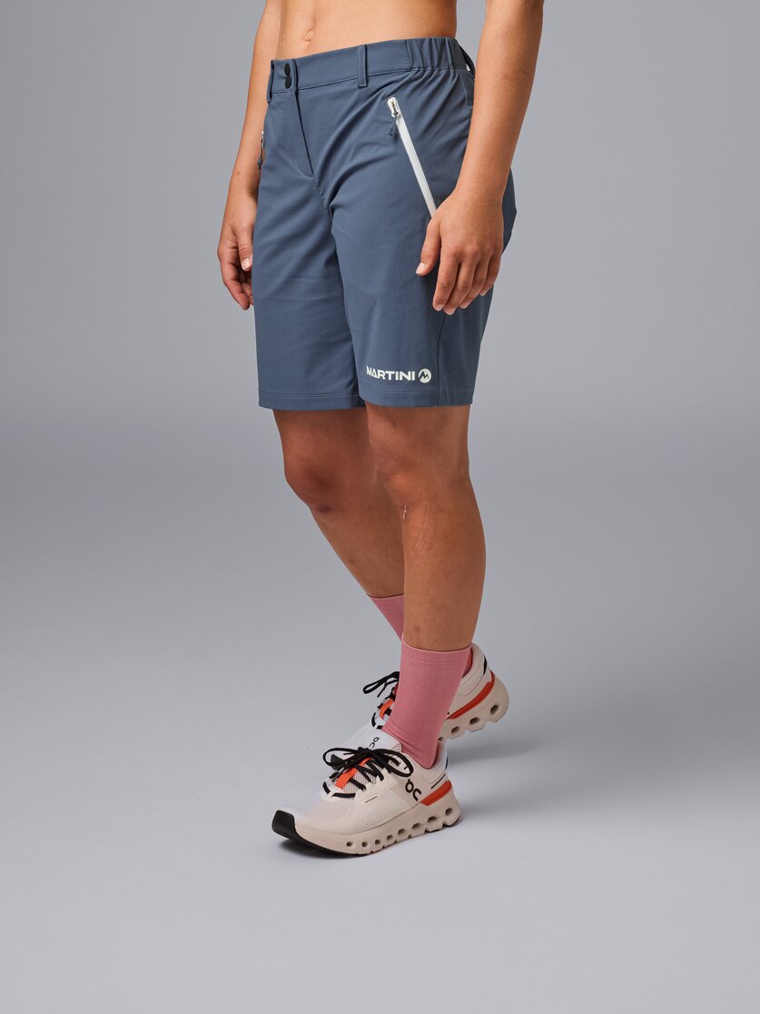 Martini Sportswear - Via Shorts W - Kurze Hosen in black - Vorderansicht Model - Damen