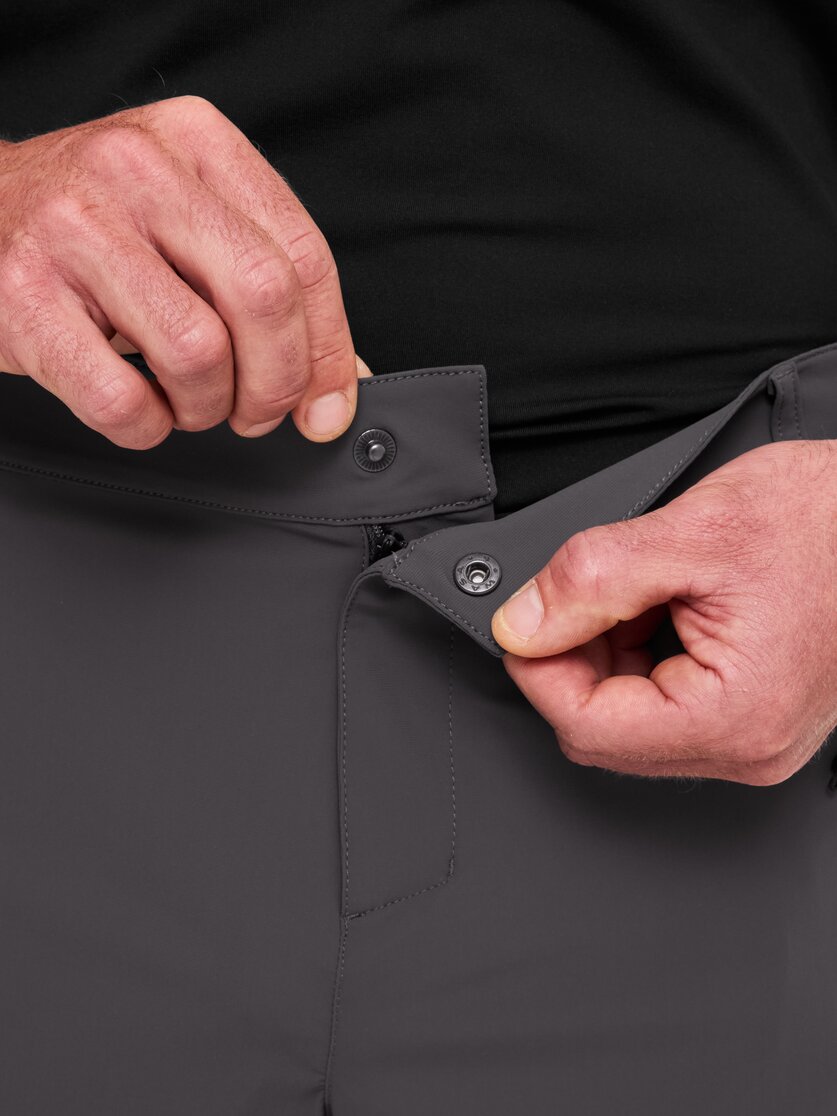 Martini Sportswear - Alpmate Hill Shorts M - Shorts in seaport-black - Detail 1 - Men