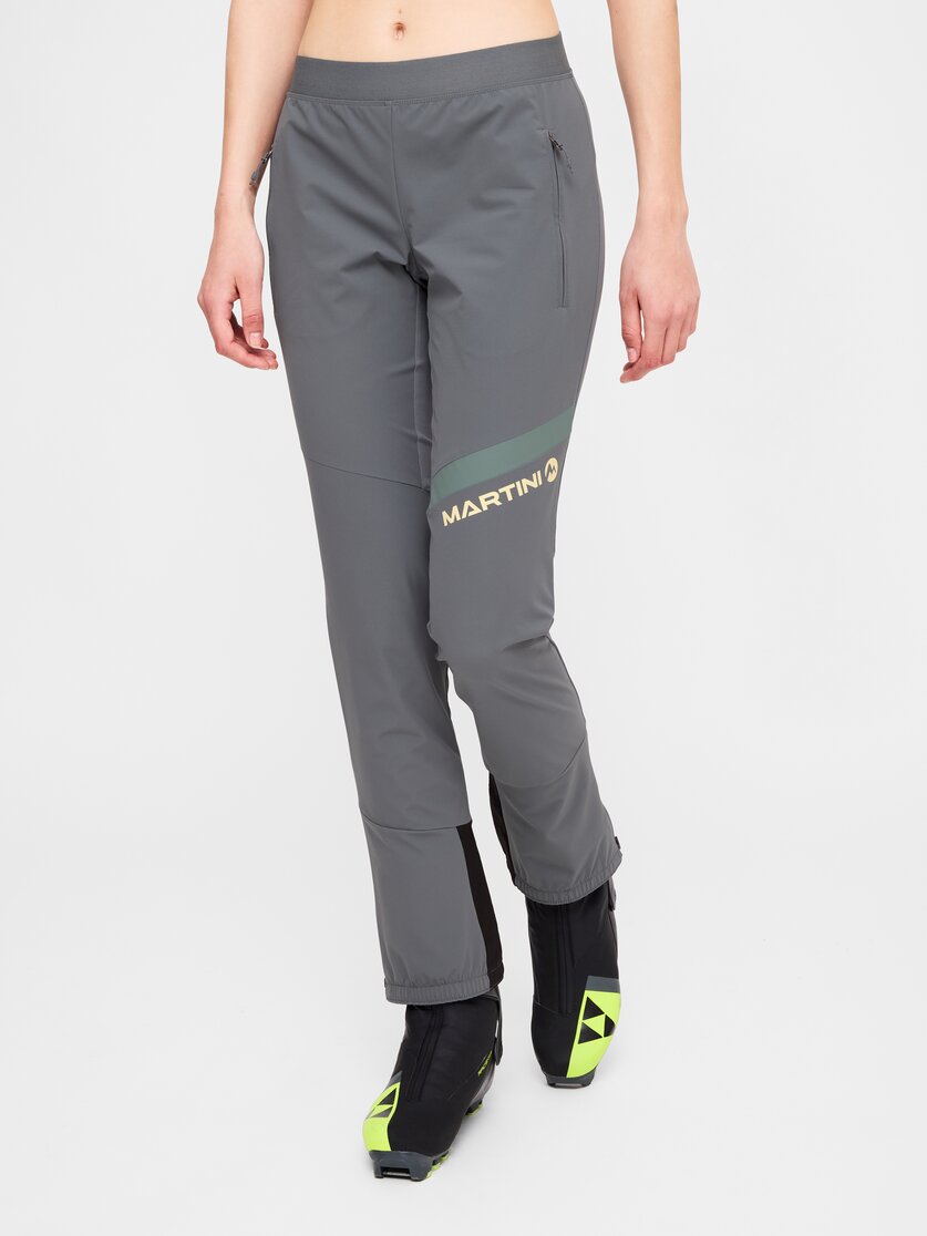 Martini Sportswear - Wildtrack Pants W - Pantaloni lunghi in dark blue-true navy - vista frontale modello - Donna