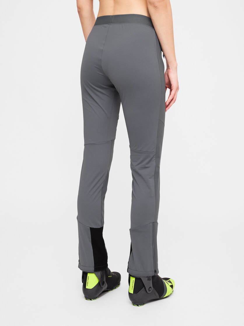 Martini Sportswear - Wildtrack Pants W - Pantaloni lunghi in dark blue-true navy - vista laterale modello - Donna
