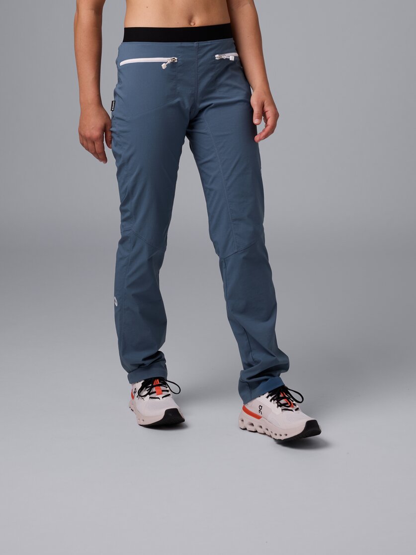 Martini Sportswear - Via Pants W - Lange Hosen in black - Vorderansicht Model - Damen