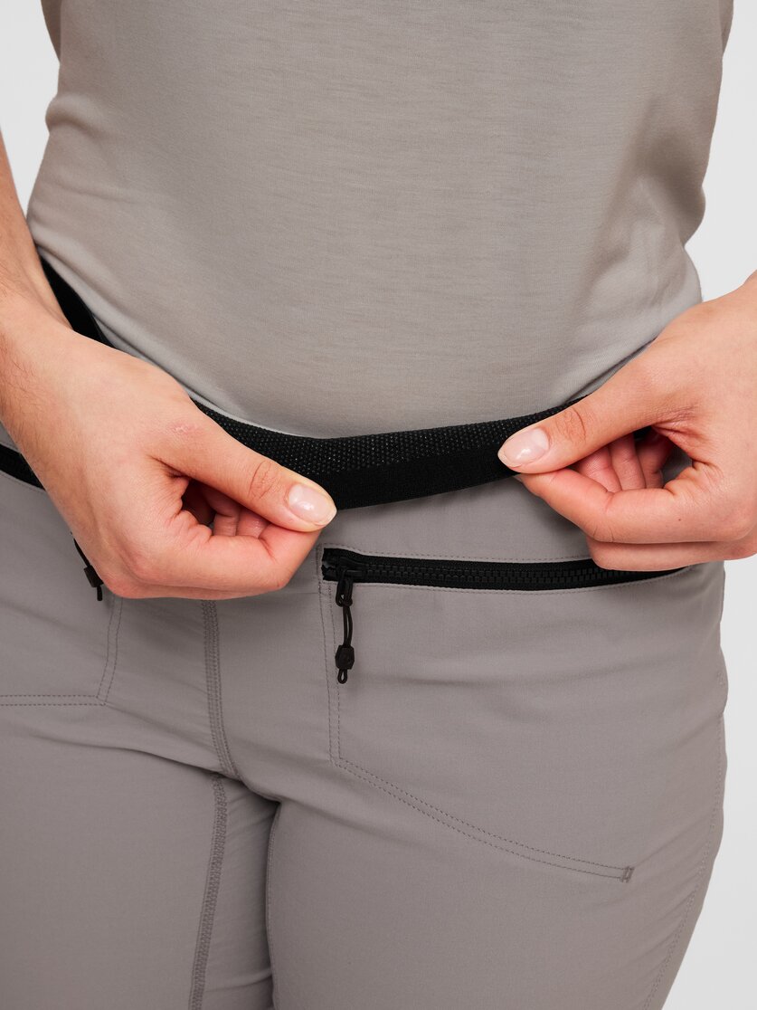 Martini Sportswear - Via Pants W - Long pants in black - Detail 2 - Women