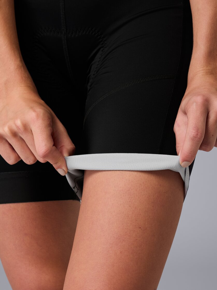 Martini Sportswear - Flowtrail Shorts W - Kurze Hosen in black - Detail 4 - Damen