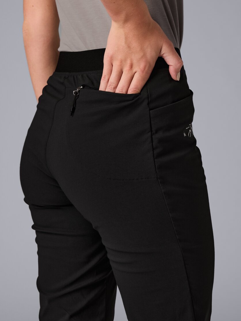 Martini Sportswear - Alpmate Pants W - Lange Hosen in black-white - Detail 6 - Damen