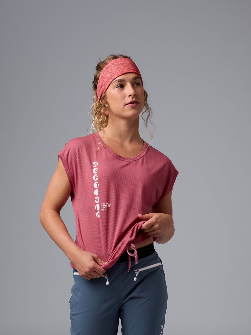 Martini Sportswear - Via Shirt W - T-Shirts in white - Vorderansicht Model - Damen