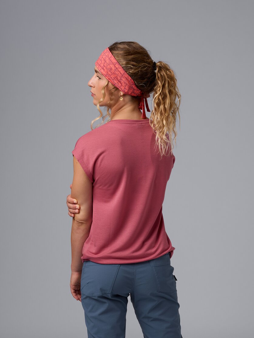 Martini Sportswear - Via Shirt W - T-Shirts in white - Rückansicht Model - Damen