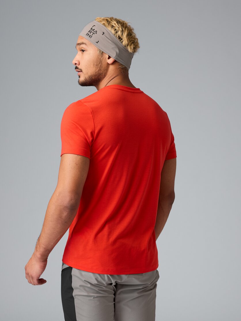 Martini Sportswear - Daybreaker Shirt M - T-Shirts in white-black - rear view model - Men
