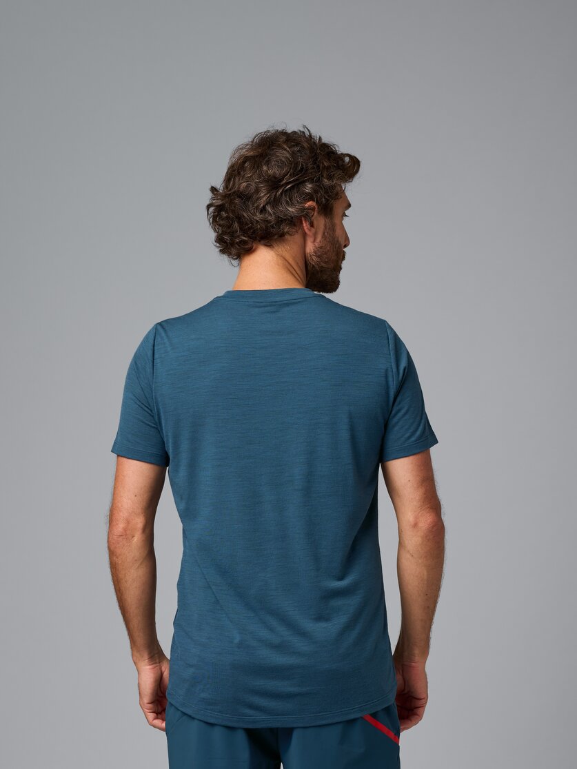 Martini Sportswear - Yalca Shirt M - T-Shirts in tendril - rear view model - Men