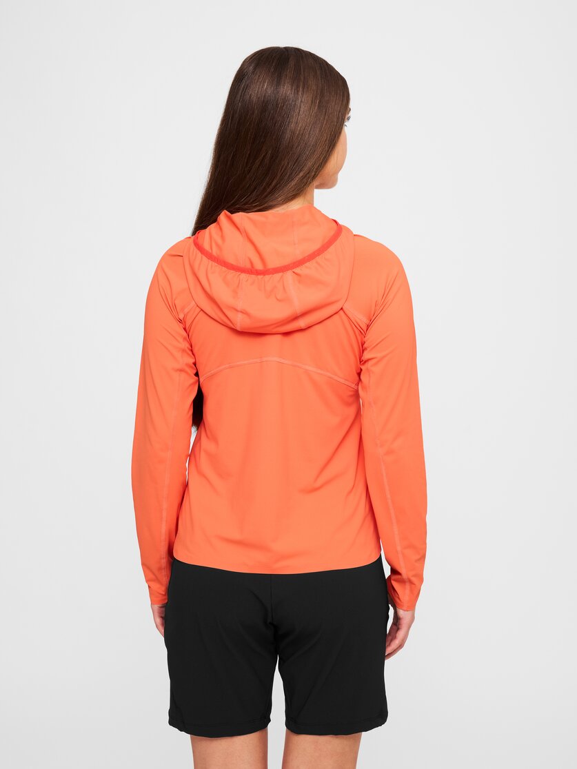 Martini Sportswear - Hillclimb ProTec Hooded Shirt W - Langarmshirts in white-black - Rückansicht Model - Damen