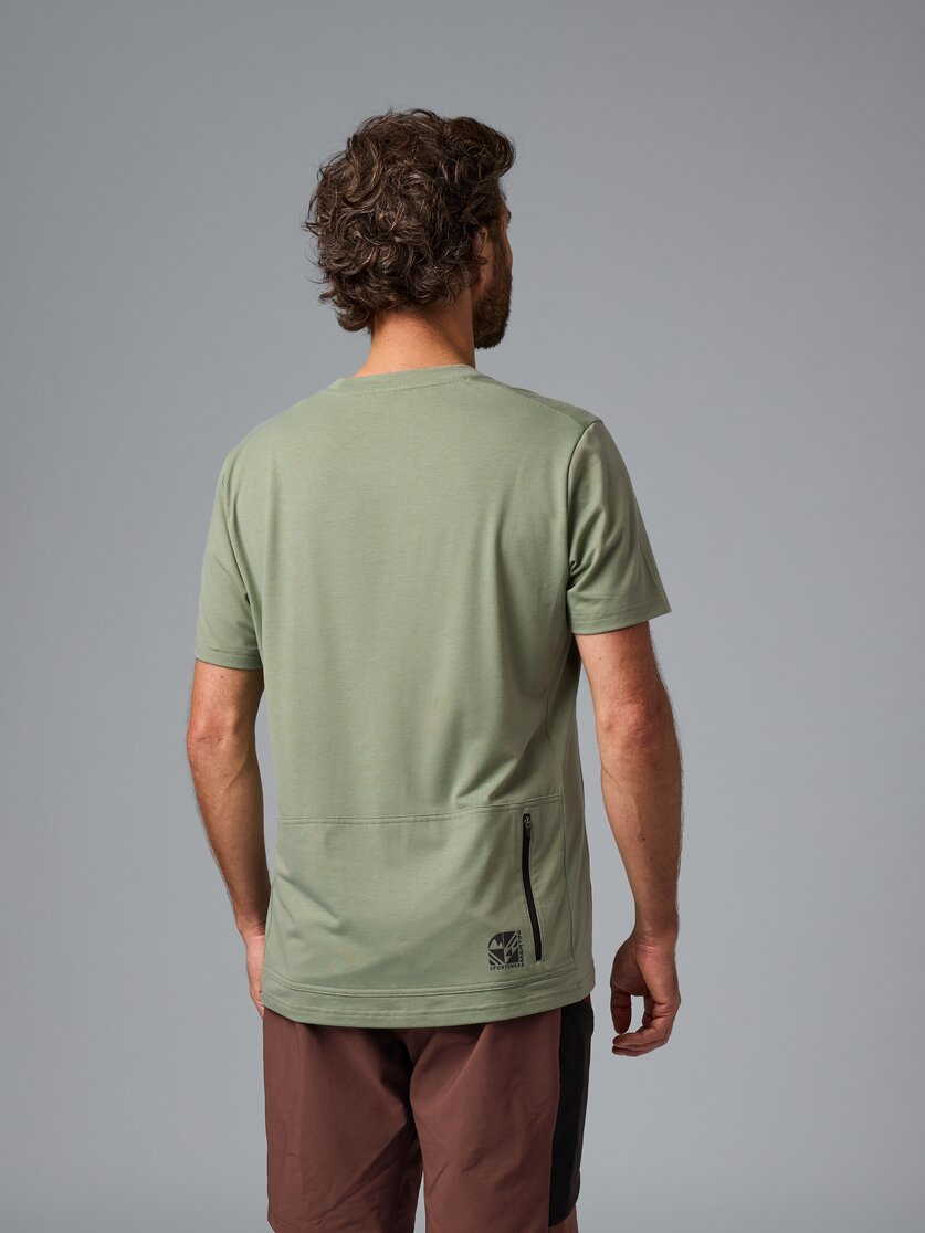 Martini Sportswear - Flowtrail Hike n Bike Shirt M - T-Shirts in tendril - Rückansicht Model - Herren