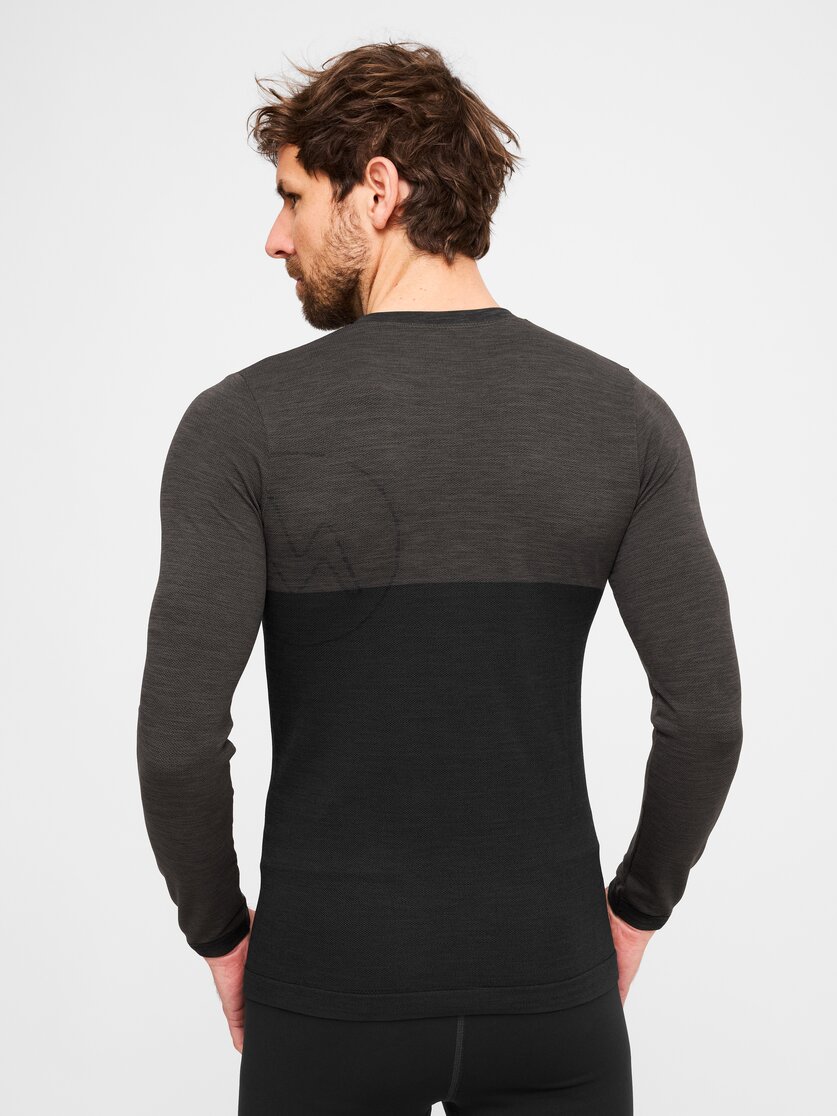 Martini Sportswear - Giro Shirt M - Maglie a maniche lunghe in true navy-dark blue - vista laterale modello - Uomo