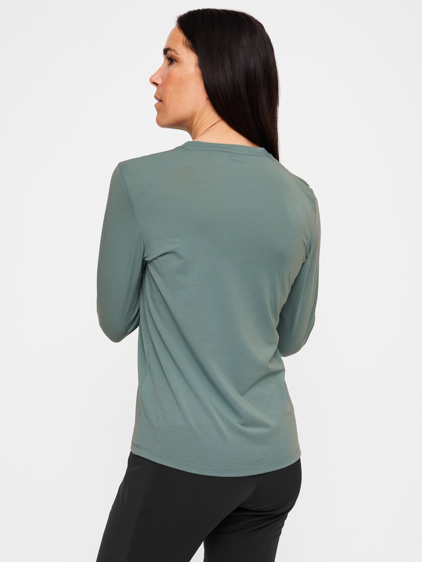 Martini Sportswear - Wildtrack Shirt W - Langarmshirts in misty blue - Rückansicht Model - Damen